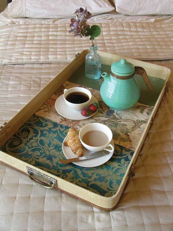 bedtray idea for vintage suitcase decorating ideas