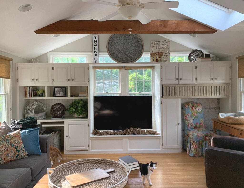 neutral paint color on built-ins